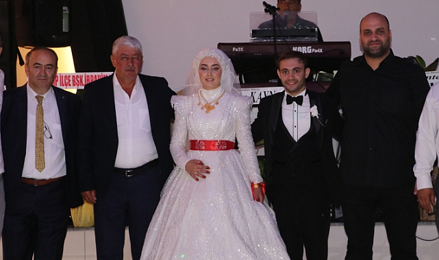 MHP Havza İlçe Başkan Yardımcısı Cengiz'in Mutlu Günü: Mehmet Tugay Cengiz ve Esra Yıldız Dünya Evine Girdi