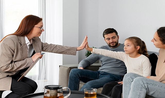 Nazike Meşe Psikolog - Bursa'nın Uzman Aile ve Çift Terapisti