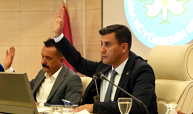 Manisa Büyükşehir Meclisi'nde Kadın Cinayetlerine Dikkat Çekildi: eyrek, "Kadın Cinayetleri Sistematik Bir Kırıma Gidiyor"