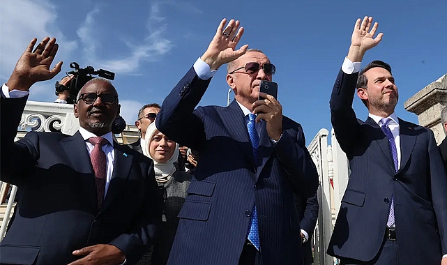 Oruç Reis Sismik Araştırma Gemisi'ni Somali'ye uğurlandı