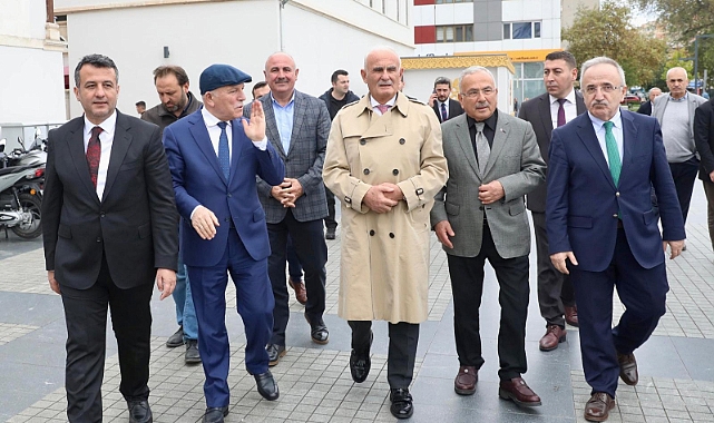 Samsun Büyükşehir Belediye Başkanı Halit Doğan, "Yerel Yönetimler" Heyetini Ağırladı