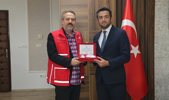 Türk Kızılay’dan Samsun Eğitim ve Araştırma Hastanesi’ne Altın Madalya