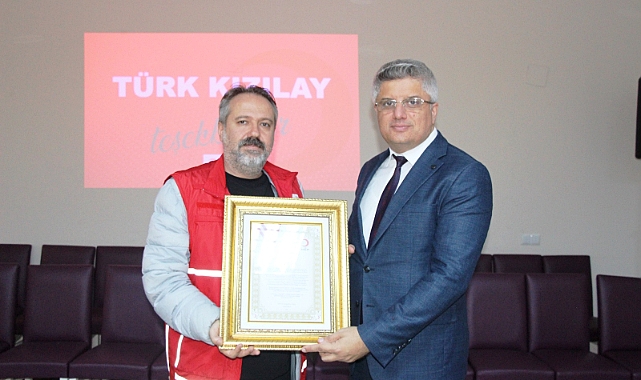 Türk Kızılay'dan Samsun İl Milli Eğitim Müdürlüğü'ne Altın Madalya