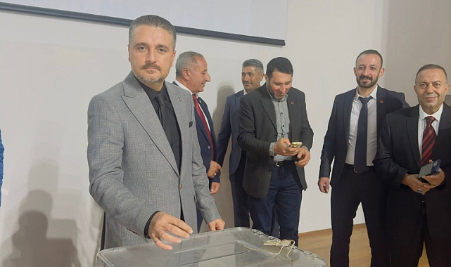 Yeniden Refah Partisi Iğdır İl Başkanı Fırat Akkuş, Coşkulu Kongreyle Yeniden Seçildi