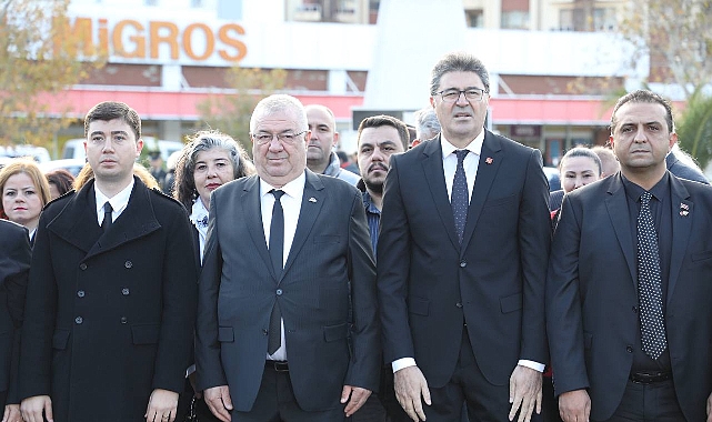 Edremit’te 10 Kasım’da Ata’ya Özlemle Anma Törenleri Düzenlendi