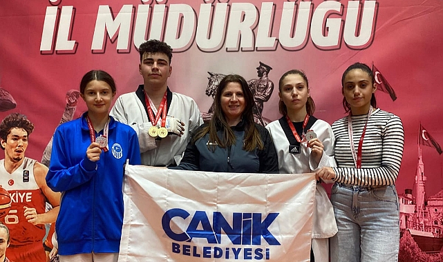 Canikli Sporculardan Gövde Gösterisi