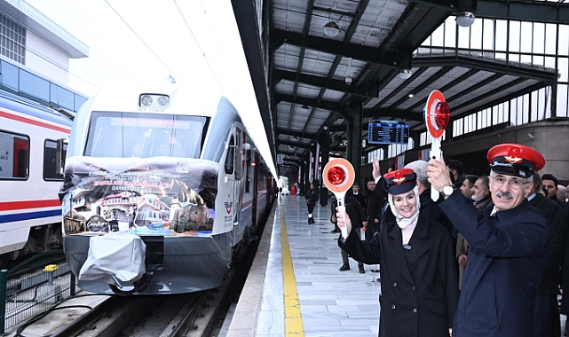 Engelleri Kaldıran Tren: Turistik Tuz Ekspresi Özel Seferi
