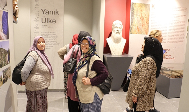 Manisa Büyükşehir Kadınları Sosyal Hayatla Buluşturmaya Devam Ediyor