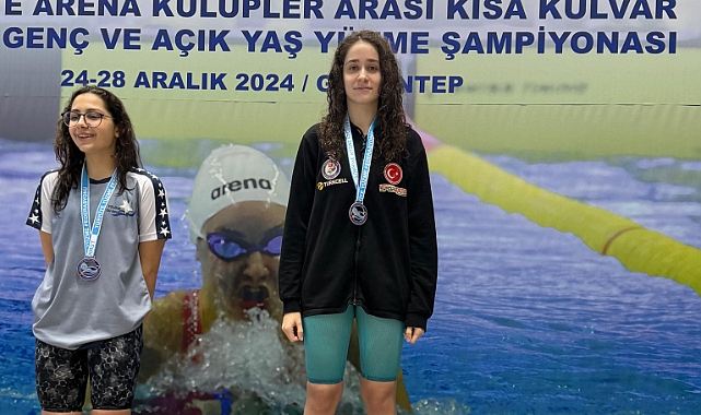 Manisalı Milli Yüzücü Ada Öztürk'ten Büyük Başarı