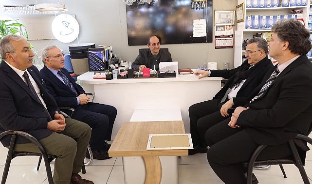 İlkadım’da 2025’in İlk Ruhsatını Başkan Kurnaz Teslim Etti