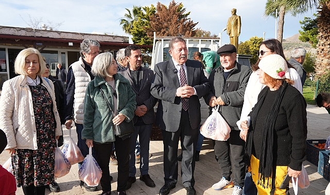 Milas Belediyesi’nin Portakal Dağıtımları Güllük ve Boğaziçi’nde Devam Etti