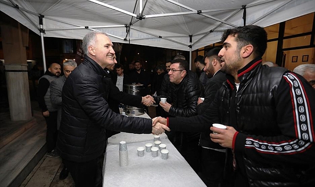 Miraç Kandili’nde İnegöl Belediyesi’nden Süt İkramı