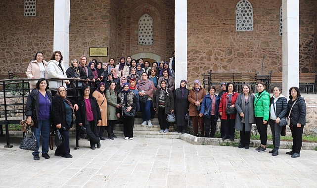 Saruhanlılı Kadınlar Manisa’yı Adım Adım Gezdi
