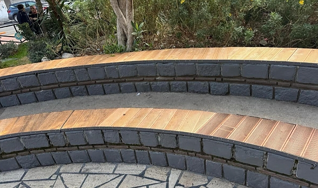 Ulupark’taki Ahşap Oturma Alanları Yenilendi