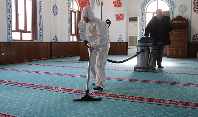 Edremit’te Camiler Ramazan Ayına Hazırlanıyor