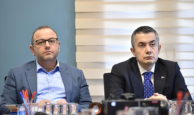 Esenyurt’ta Karla Mücadele İçin Tüm Ekipler Seferber Oldu