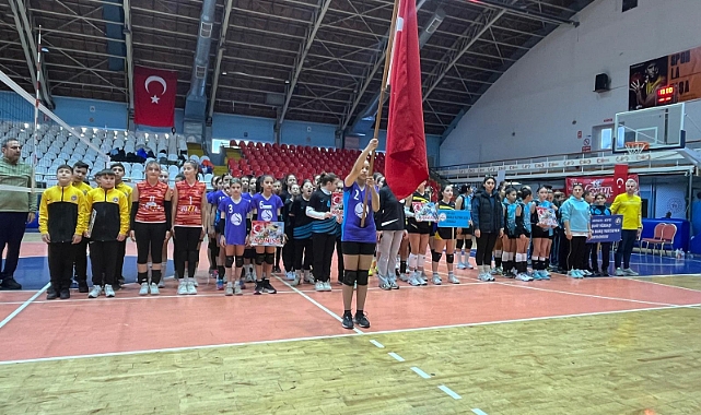Manisa’da Okul Sporları Voleybol Grup Müsabakaları Başladı