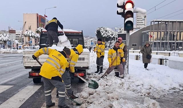 Samsun Büyükşehir Belediyesi'nden Karla Mücadelede 7/24 Seferberlik