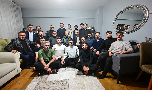 BAKAN URALOĞLU’NDAN ÖĞRENCİLERE SAHUR ZİYARETİ