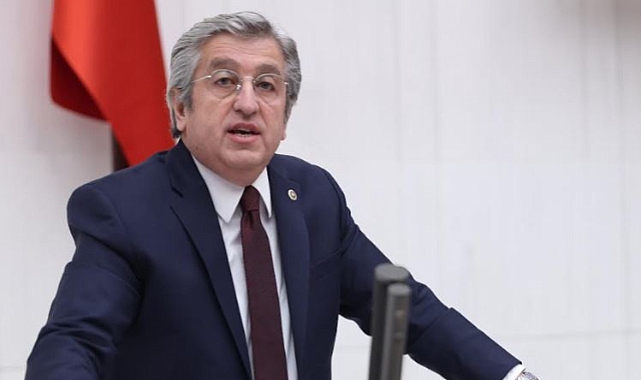 CHP’li Vekil Murat Çan’dan 14 Mart Tıp Bayramı Mesajı: 'Yaşamak ve Yaşatmak İstiyoruz'