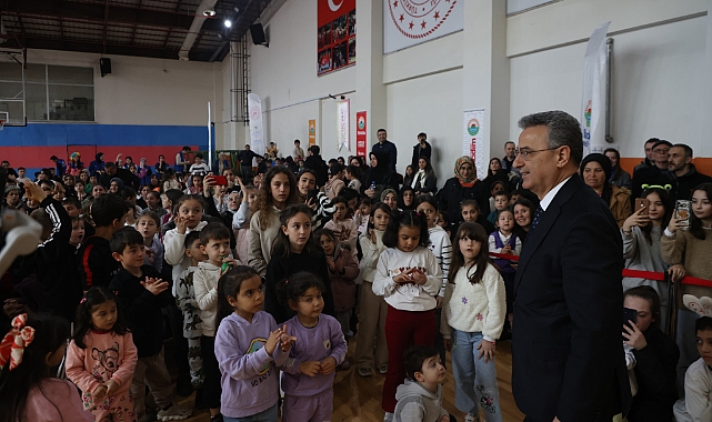 İlkadımlı Minikler Ramazan Çocuk Şenliği’nde Geleneksel Coşkuyu Yaşadı