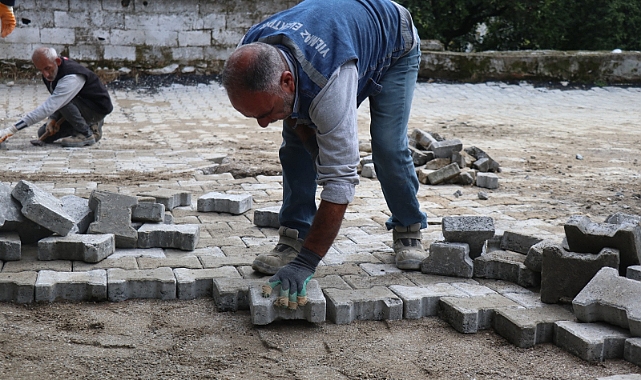 Bozdoğan'da 2.500 m²'lik Kilitli Parke Hamlesi
