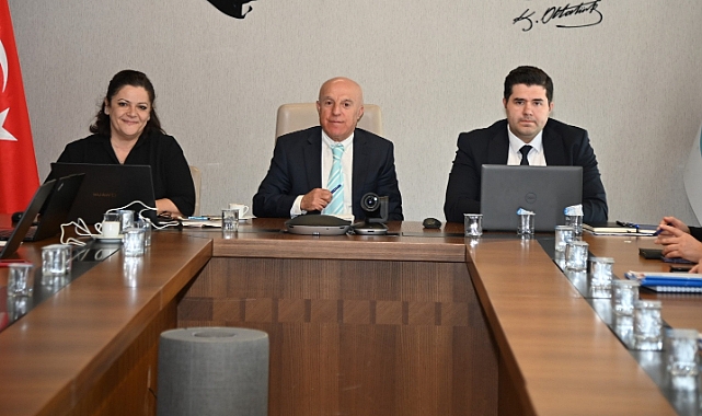Manisa Büyükşehir’de “Mevzuat İnceleme Komisyonu” Toplandı
