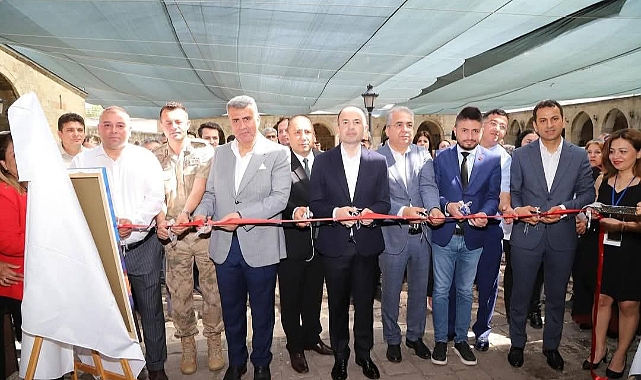 CHP’li Erdinç Keskin’den Halk Eğitim Sergisine Ziyaret