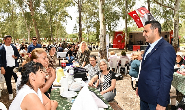 Çiğli Belediyesi’nden Anneler Günü’ne Özel Moral Pikniği