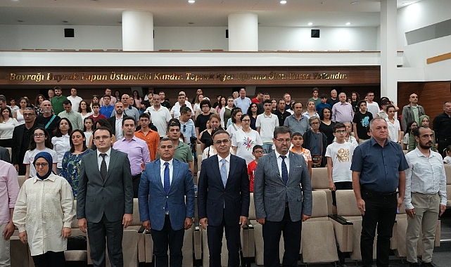 İZBO EGE Ödül Töreni’nde 73 Öğrenci Madalya ile Taçlandırıldı