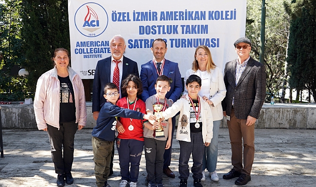 İzmir Amerikan’da Satranç Şöleni!