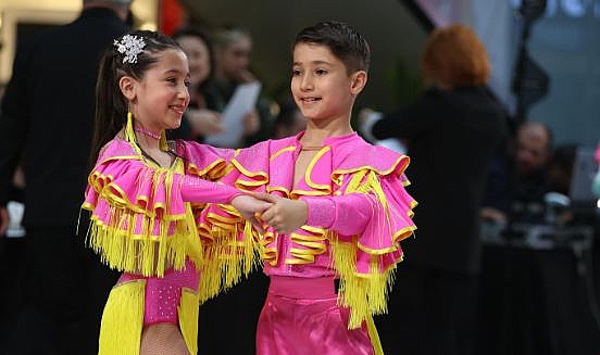Şampiyon Dansçılar Polonya’da Türkiye’yi Temsil Edecek