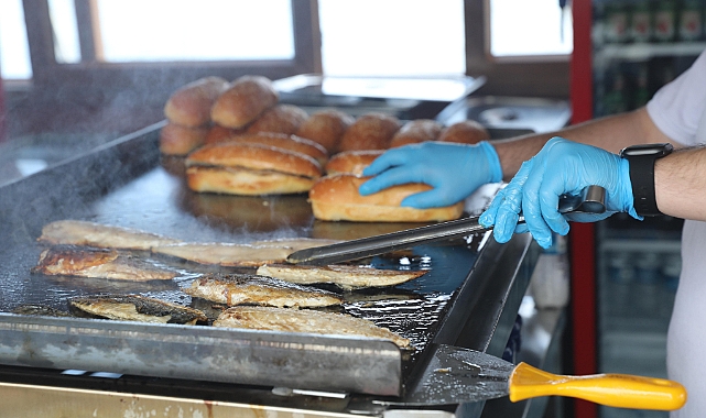Samsun'da Balık Ekmek Teknesi Hizmete Girdi