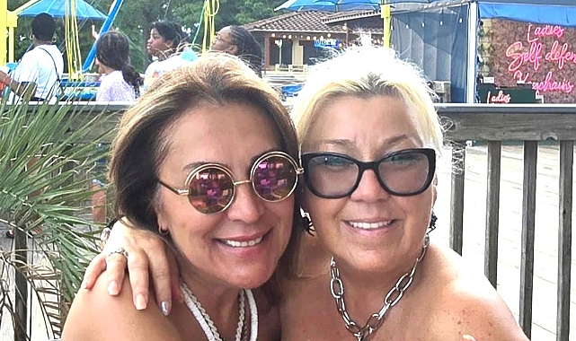 ASUMAN DABAK’A AMERİKA’DAN EĞLENCE VE MİZAH ONUR BELGESİ