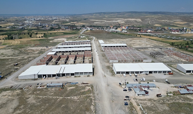 Başkan Aşgın’dan Esnafa Altyapı Desteği