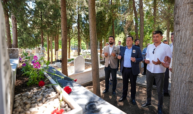 Manisa’da Eczacı Neşe Gülersoy, Mete Erdem ve Ferdi Zeyrek Anıldı