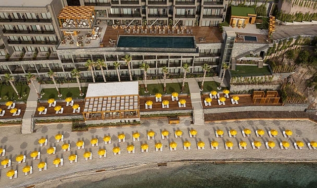 MGallery Collection The Bodrum Hotel’de Efsane Geri Dönüyor: Antonis Remos Kumların Üzerinde Sahne Alıyor!