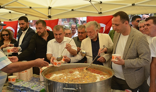 Pınarbaşı’nda Esnaftan Geleneksel Aşure Hayrı
