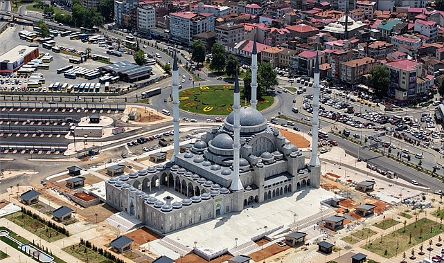 Trabzon’un Siluetine Zarif Dokunuş: Hanife Hatun Camii ve Külliyesi Açılıyor