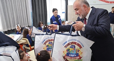 Canik Belediyesi’nden Birinci Sınıf Öğrencilerine Çanta ve Kırtasiye Seti