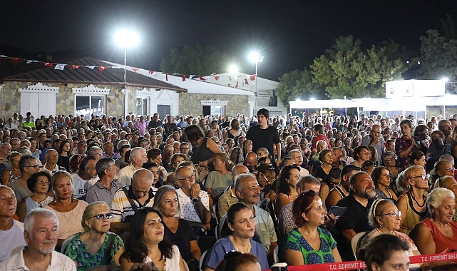 Edremit Kitap Fuarı’nda altıncı gün dopdolu geçti