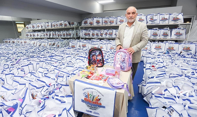 Canik Belediyesi’nden İlkokul Birincilere Çanta ve Kırtasiye Seti Hediyesi