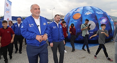 Canik Belediyesi'nden rekor: CANİKFEST'te 131 bin 624 kişi yapay zekâ ile tanıştı