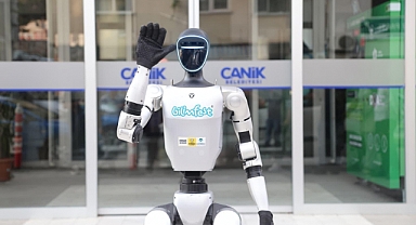 İnsansı Robot CANİKFESTMAN Canik Sokaklarında Vatandaşlarla Buluştu