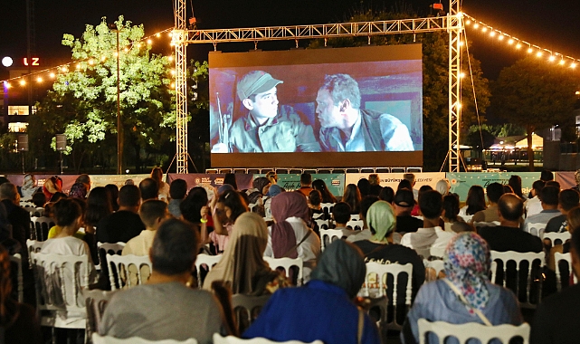 Samsun Büyükşehir’den 17 ilçede açık hava sinema keyfi