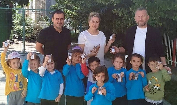 Derebahçe Mahallesi’nde Dünya Hayvanları Koruma Günü Etkinliği