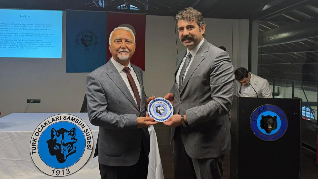 Samsun Türk Ocağı’nda 'Cumhuriyet ve Atatürk' Konferansı: Türk Milliyetçiliğinin En Büyük Eseri Cumhuriyettir