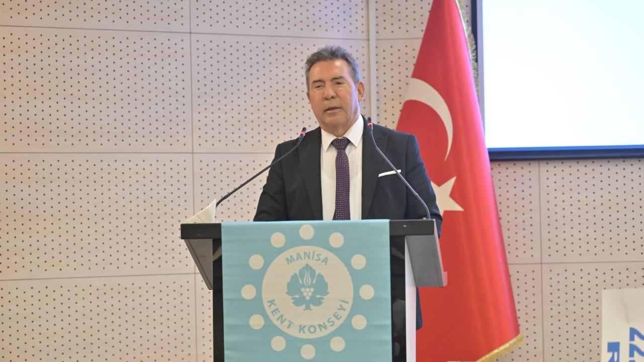 Manisa Kent Konseyi seçimsiz genel kurul toplantısı, Kültür Merkezi Meclis Salonu’nda yoğun katılımla gerçekleştirildi; yeni projeler oy birliğiyle kabul edildi.