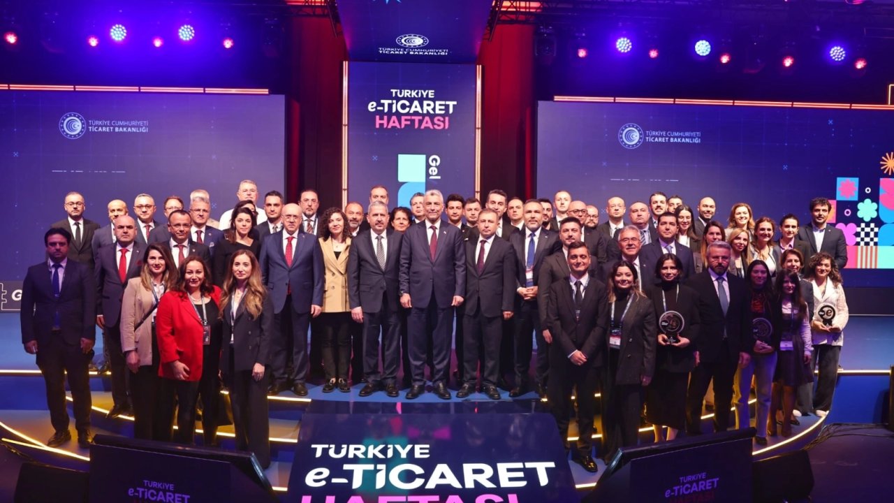 Bakan Bolat’tan e-ticaret müjdesi... Hedef dünya liginde zirve!