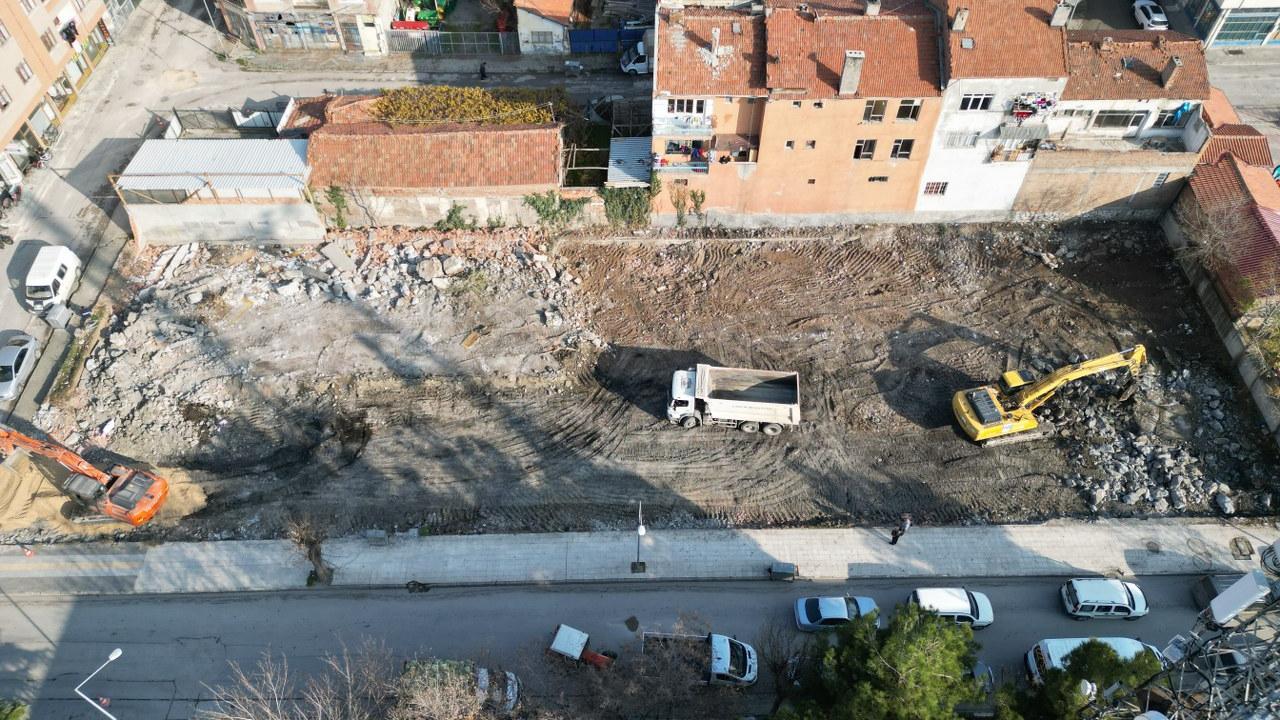 Eski İtfaiye Alanı Ücretsiz Otoparka Dönüştürülüyor